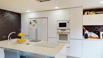 PISO LUMINOSO Y CON EXCELENTES CALIDADES photo 0