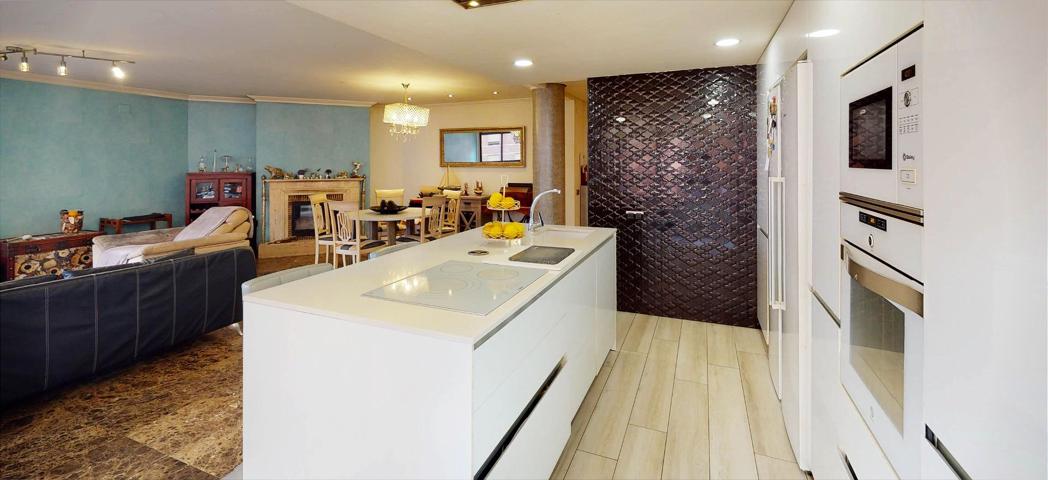 PISO LUMINOSO Y CON EXCELENTES CALIDADES photo 0