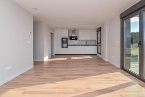 PISO MODERNO EN ALQUILER EN EL CORAZÓN DE CAMBRE photo 0