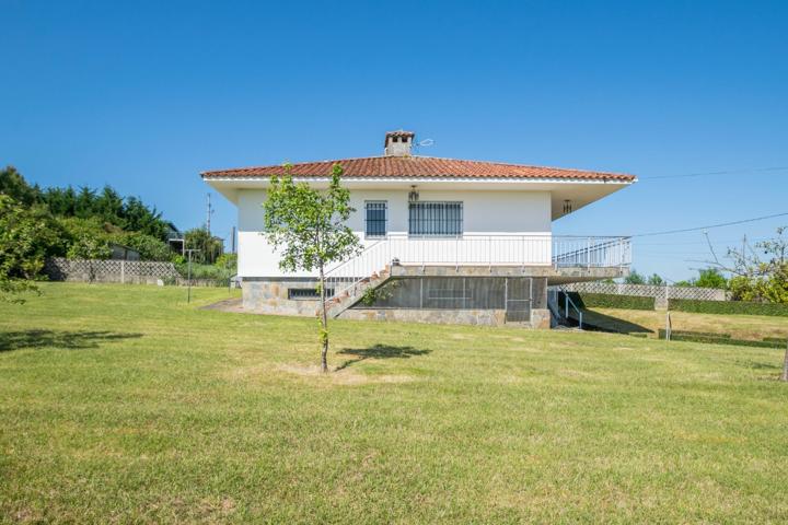 CASA CON BONITA PARCELA Y VISTAS DESPEJADAS EN CRENDES photo 0