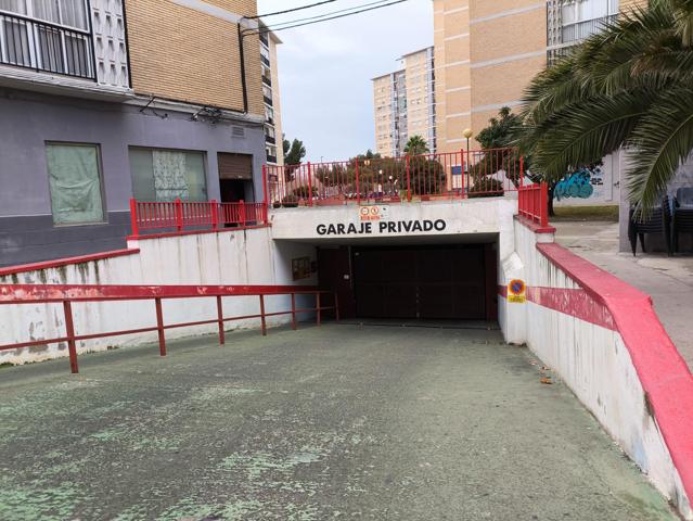 Se Vende amplio Garaje en La Bombarda photo 0