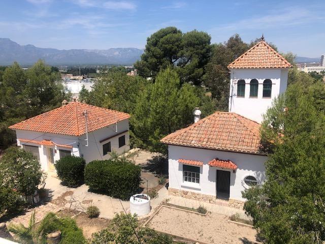 Dos chalets en la misma parcela, uno de 85 m2. y el otro de 120 m2. separados por 10 mts. aprox. photo 0