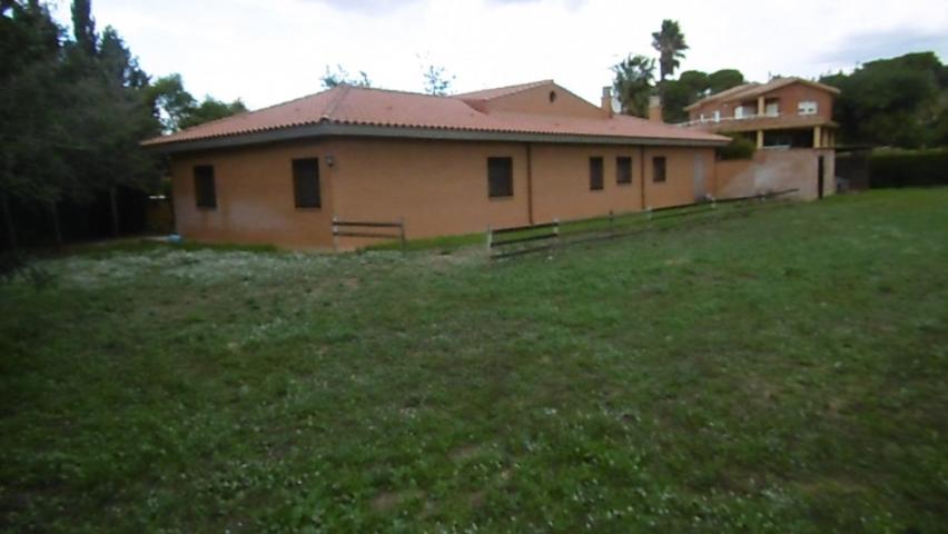 Magnífico Chalet en venta, de una sola planta, en Urbanización Pla d'Avaria, parcela de 1785 m2 photo 0