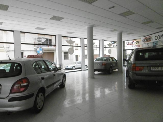 Local comercial de 440m2 muy céntrico photo 0