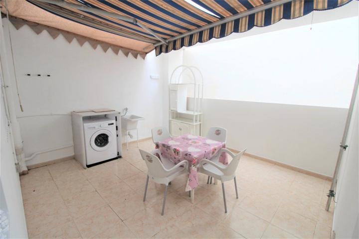 Coqueto apartamento con dos patios y cuarto lavadero en zona Arenales con licencia vacacional photo 0