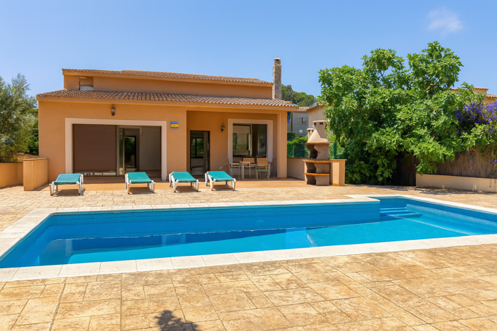 Villa En venta en Lloret de Mar photo 0