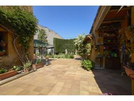 Impresionante casa de 2 plantas con Piscina privada y Ascensor en el centro de Riudarenes! photo 0