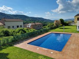 Impresionante piso seminuevo con terraza privada, 3 dormitorios, piscina comunitaria y vistas panorámicas photo 0