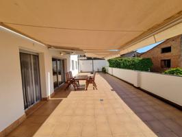 Impresionante piso seminuevo con terraza privada, 3 dormitorios, piscina comunitaria y vistas panorámicas photo 0