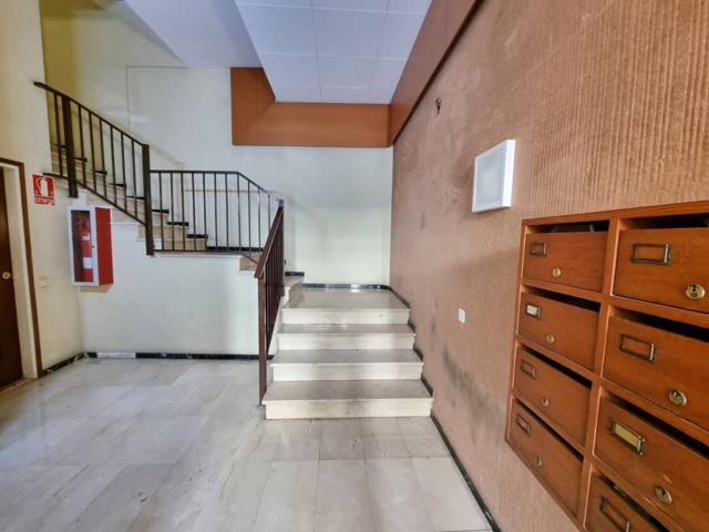 Fantástico piso totalmente adaptado con 3 Dormitorios, gran salon, cocina y patio photo 0
