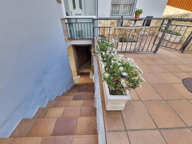 Fantástica casa de 265 MT2 con 2 plantas, 6 dormitorios, 4 baños y 3 Hectáreas de terreno photo 0