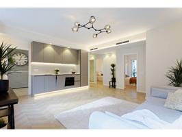 Vive la esencia de Barcelona: piso exclusivo de diseño con luz natural 360° en El Born photo 0