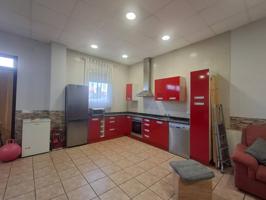 Local en venta en Lardero photo 0