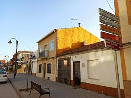 Casa adosada en venta en Las Pedroñeras photo 0