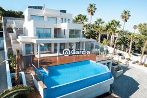 Villa moderna en venta en Moraira - vistas al mar - piscina interior + exterior!! photo 0