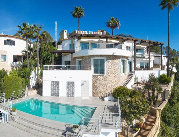 Villa Peñón. Villa con vistas panorámicas a la costa y orientación sur en venta en Benissa. photo 0