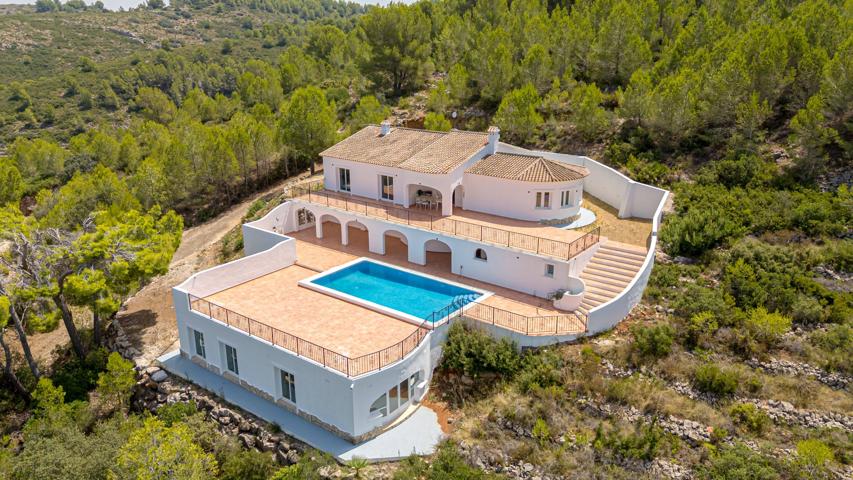 Vistas panorámicas al valle - Villa de 5 dormitorios a la venta en Llíber photo 0