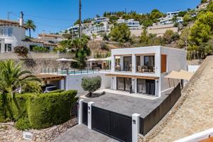 Villa de lujo con vistas al mar a la venta en Benissa photo 0