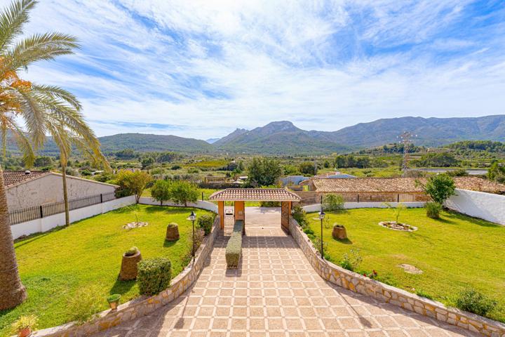 Villa mediterránea con vistas al valle a la venta en el centro de Alcalalí photo 0