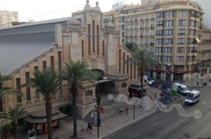 OPORTUNIDAD VIVIENDA MUY AMPLIA CON GRAN TERRAZA - CENTRO MERCADO CENTRAL photo 0