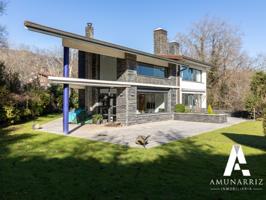 Casa En venta en Irun photo 0