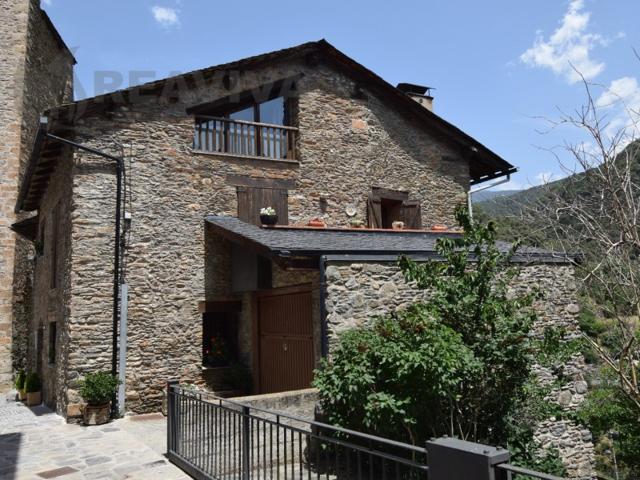 Local En venta en Montferrer I Castellbò photo 0