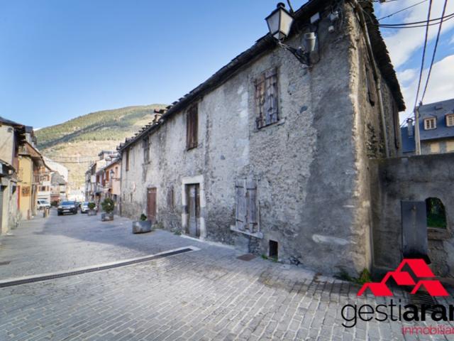 Casa En venta en Vielha E Mijaran photo 0