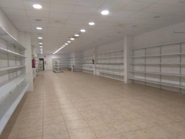 ESPLUGUES DE LLOBREGAT LA PLANA LOCAL COMERCIAL photo 0