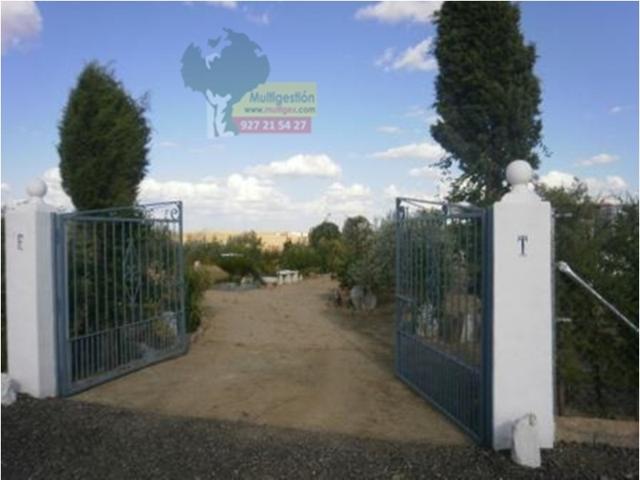 Casa De Campo En venta en Cáceres photo 0