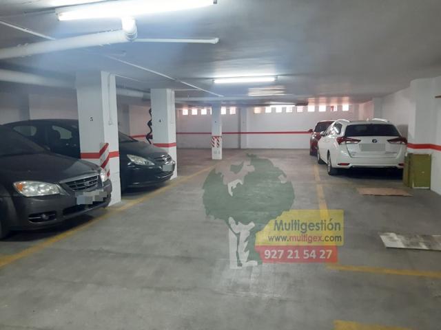 Parking Subterráneo En alquiler en Cáceres photo 0