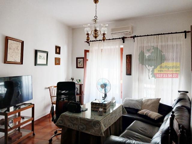 Piso En venta en Cáceres photo 0