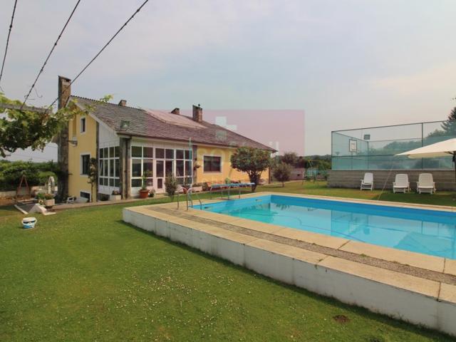 Casa En venta en Lugo photo 0