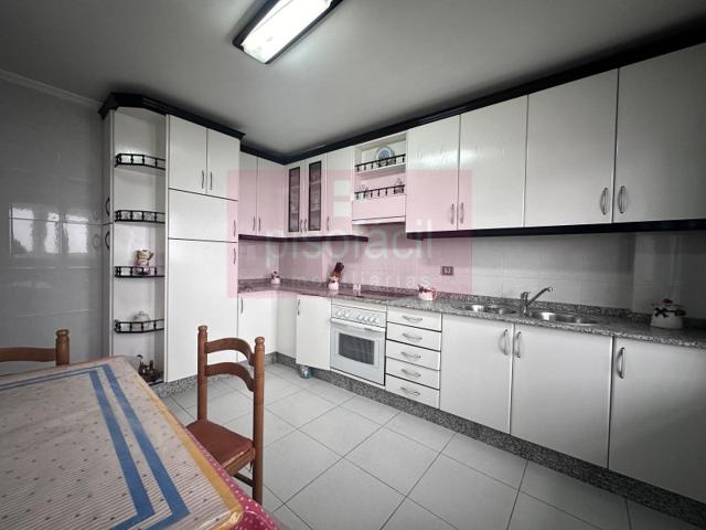 Piso En venta en Lugo photo 0