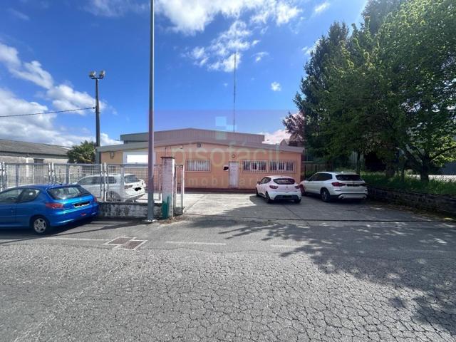 Industrial En venta en Lugo photo 0