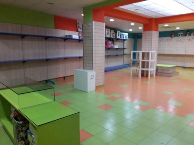 Local comercial en venta en Carmelitas-Vidal-Barrio Blanco-Pizarrales photo 0