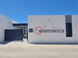 Chalet adosado en venta en Carbajosa de la Sagrada photo 0