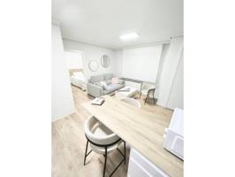 Piso en alquiler en Salesas-Glorieta-Chinchibarra-Capuchinos(37005) photo 0