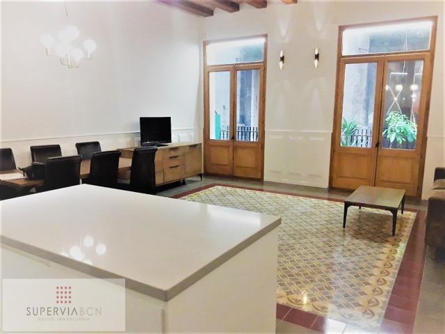 Piso En venta en Barri Gòtic, Barcelona photo 0
