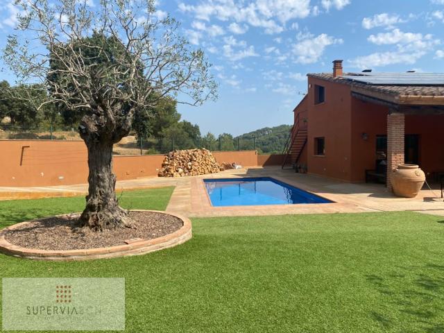Piso En venta en Begur photo 0