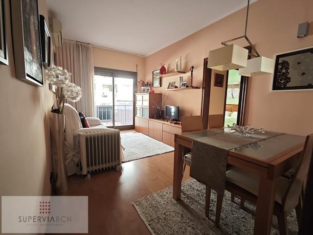 Piso En venta en Barcelona photo 0