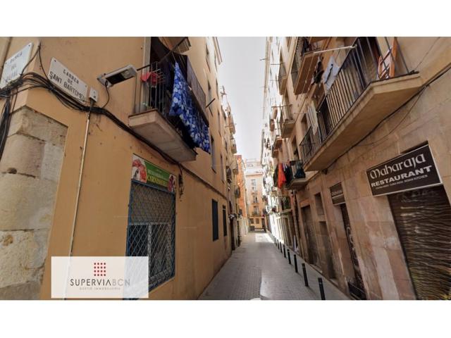 Comunidad En venta en El Raval, Barcelona photo 0