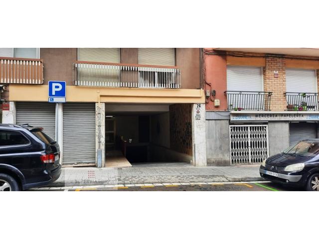 Local En venta en Esplugues De Llobregat photo 0