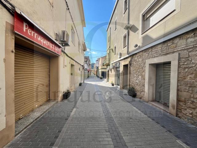 Local En alquiler en Sant Vicenç De Castellet photo 0