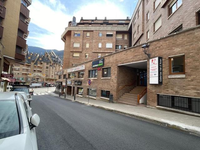 Local En venta en Vielha E Mijaran photo 0