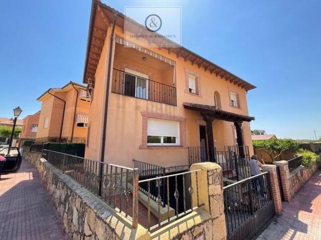 Piso En venta en Candeleda photo 0