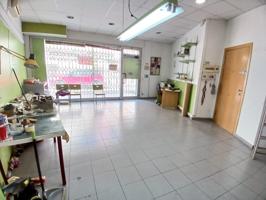 Local En venta en Vilafranca Del Penedès photo 0