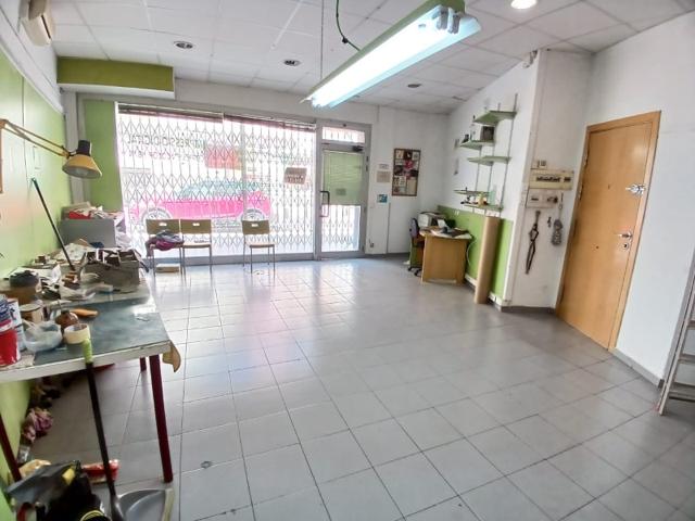 Local En venta en Vilafranca Del Penedès photo 0