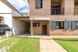 **Magnífica Casa Adosada en Venta en el Centro de Paterna** photo 0