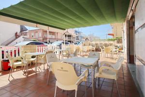 Local con terraza enorme, donde se encuentra 3 negocios en Santa Pola!!! photo 0