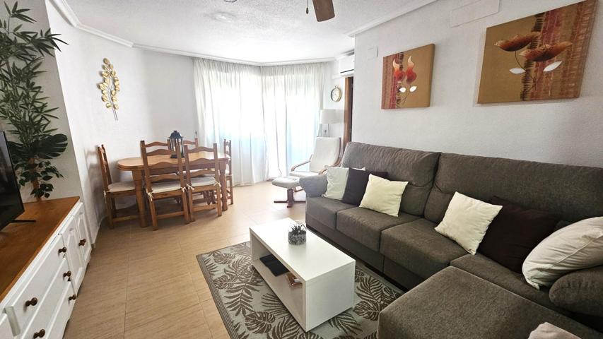 Piso de 2 dormitorios con vistas despejadas en Torrevieja. photo 0